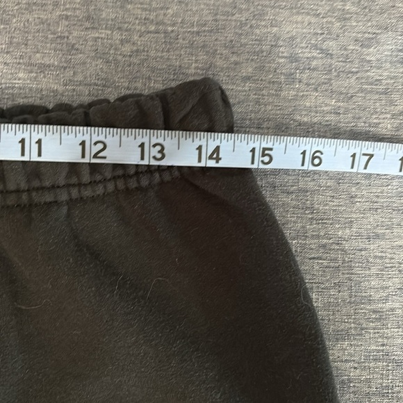 Women’s Jerzee Size M University of Iowa Logo Black Sweat Pants Elastic Waist - Picture 4 of 5